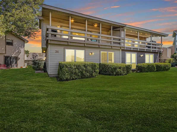 36 April Point Dr N, Montgomery, TX 77356