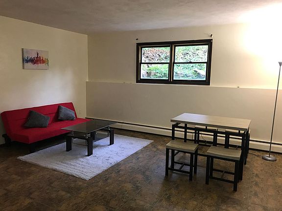 2nd image of 7 Vine St APT 1