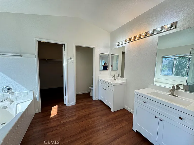 16318 Star Crest Dr — Photo 10