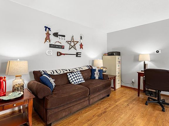 4th image of 601 Blackberry Cir