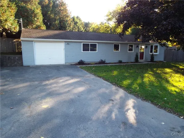 205 W Genesee St, Chittenango, NY 13037