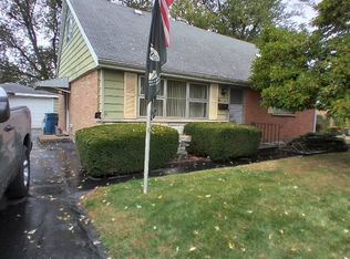 8936 Windsor Ln, Bridgeview, IL 60455