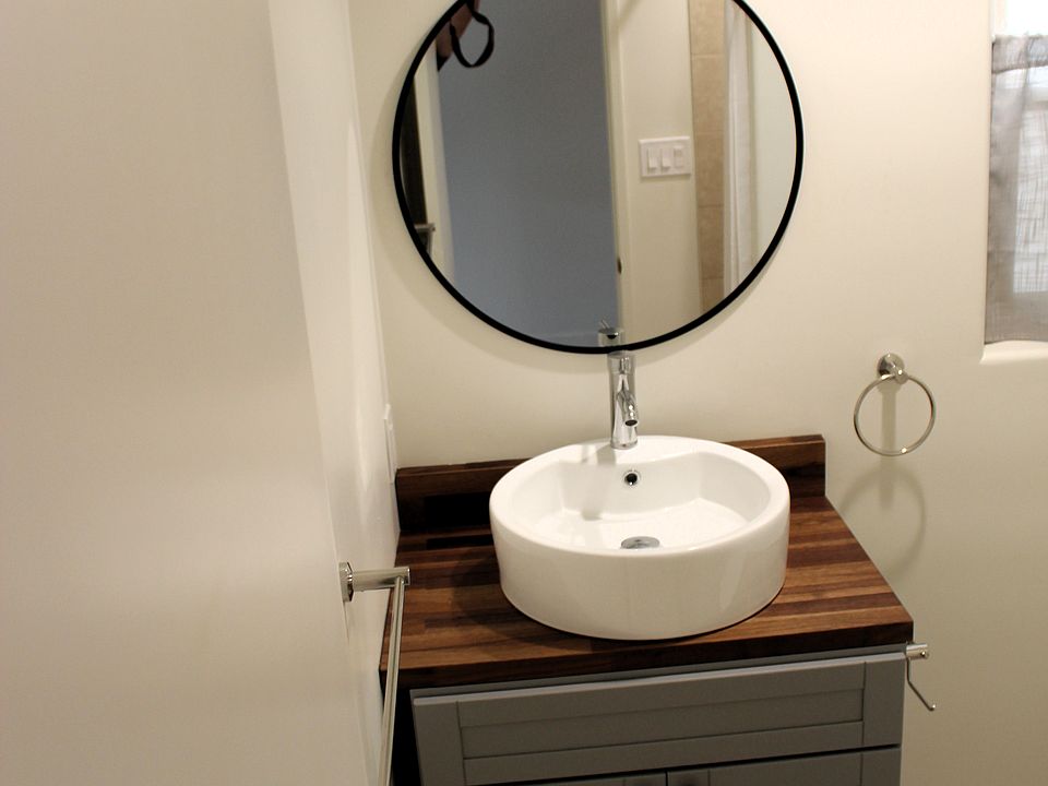 1157 Pittsfield Unit 3 bathroom Vanity 1_10182023