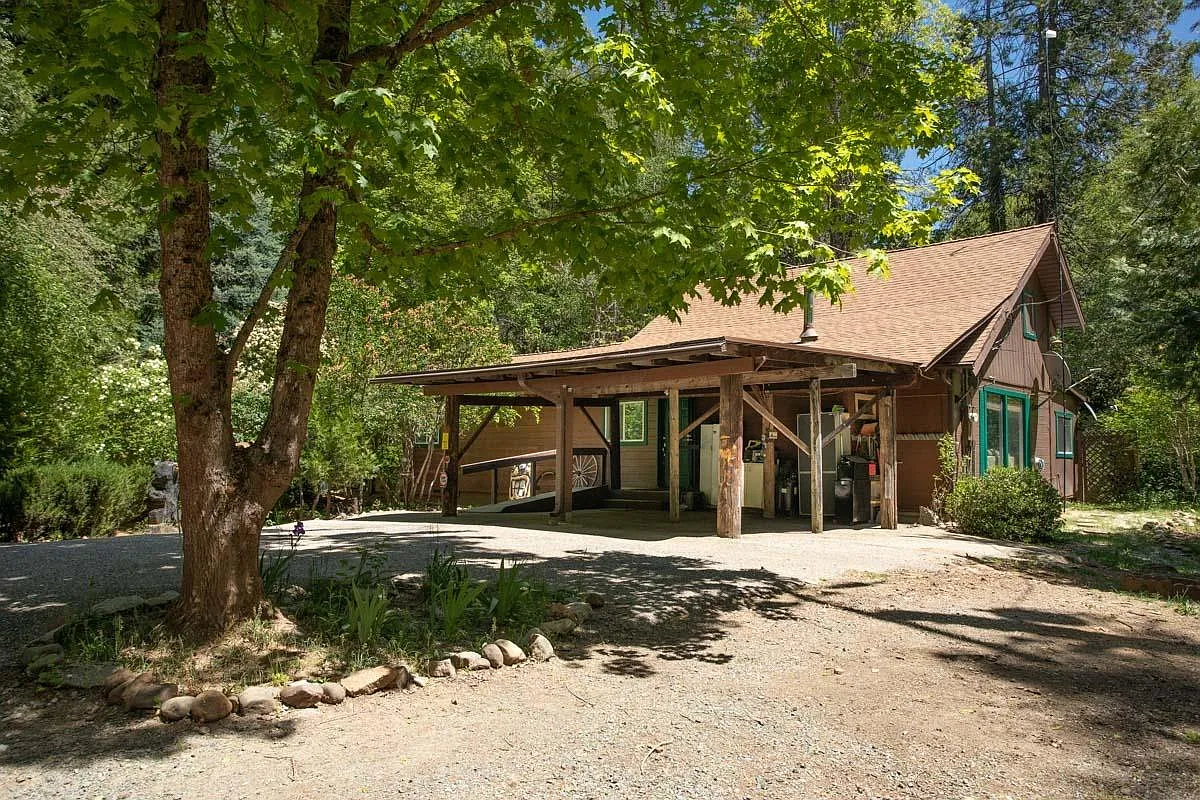 20701 Rector Rd photo 1
