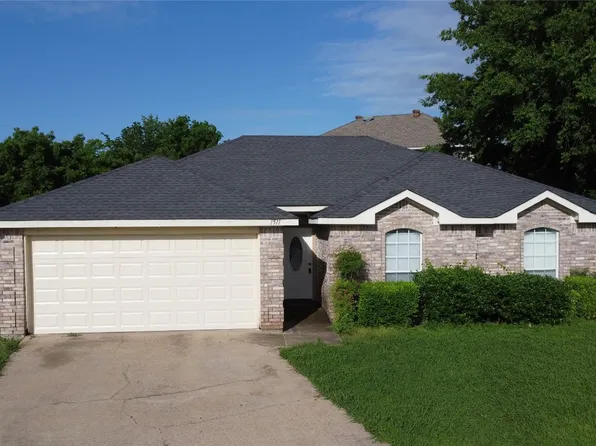 1511 Parrot Ct, Desoto, TX 75115