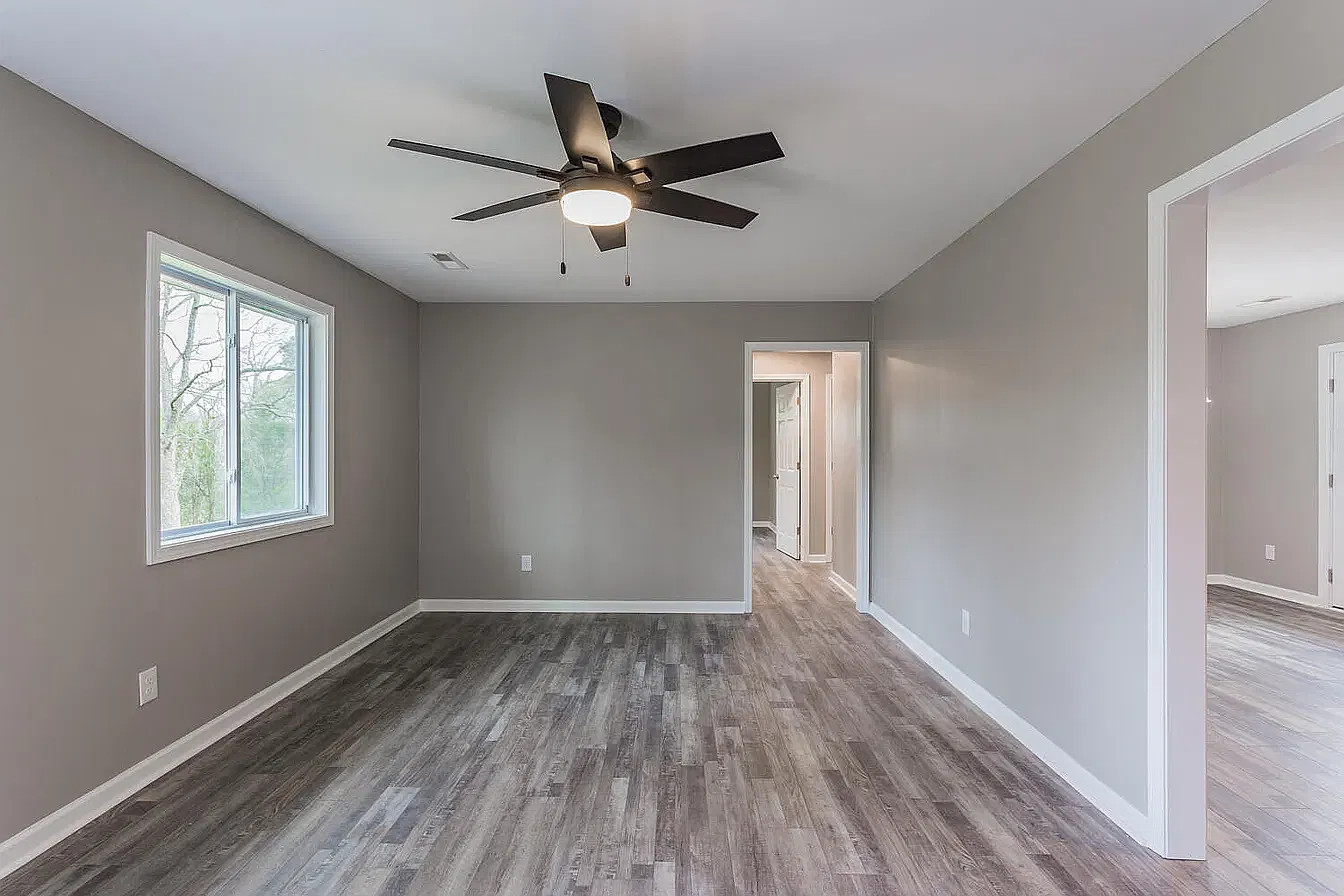 3 bed, 1220 sqft, $1,980 — Photo 4