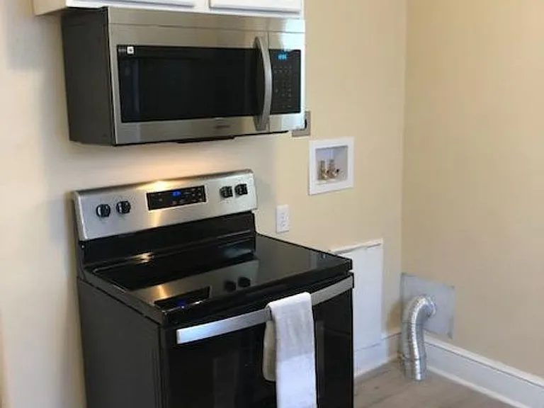 2310 Richmond Ave — Photo 11