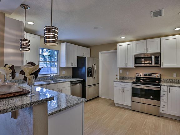 3rd image of 277 Brandy Hills Dr