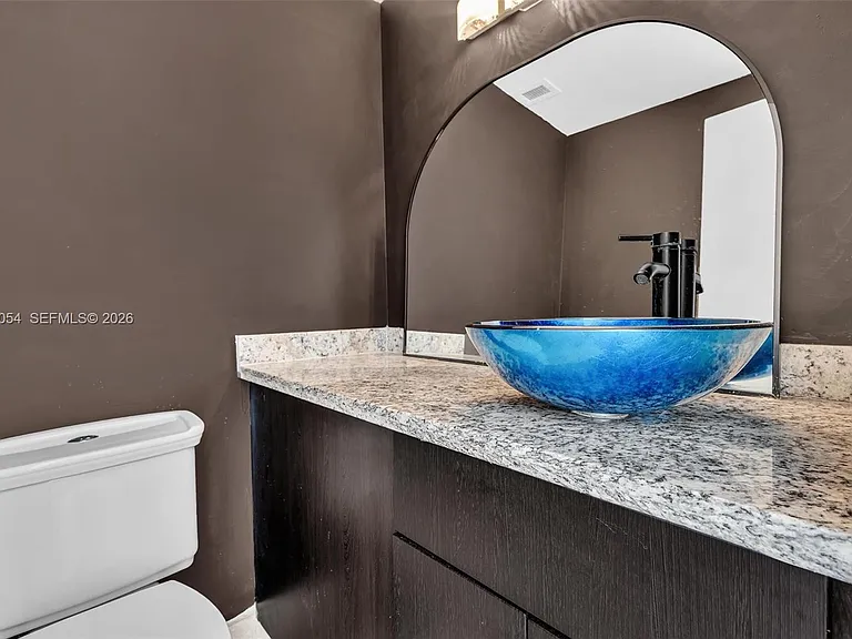 500 Bayview Dr #228 — Photo 8