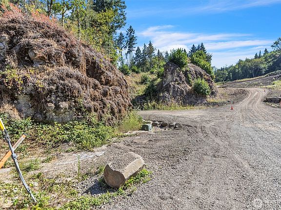 4th image of 3414 S Old Pacific Highway
