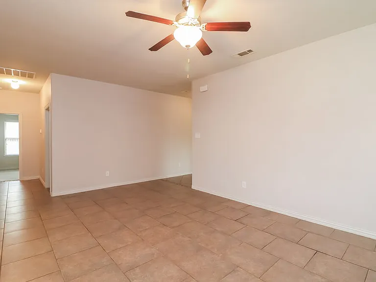 7648 Hollow Point Dr — Photo 5