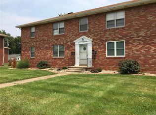 523 S Central Ave #4, Roxana, IL 62084