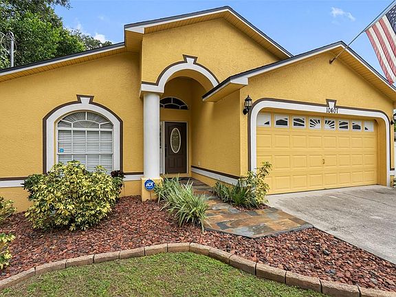 2nd image of 10407 N Woodmere Rd