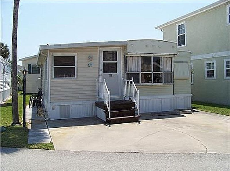 1st image of 995 Nettles Blvd