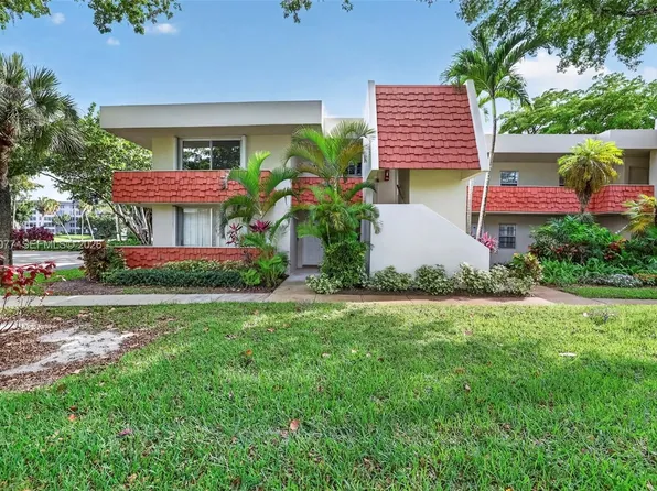 823 Cypress Blvd APT 104, Pompano Beach, FL 33069