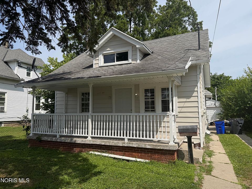 1st image of 2110 Wychwood Rd