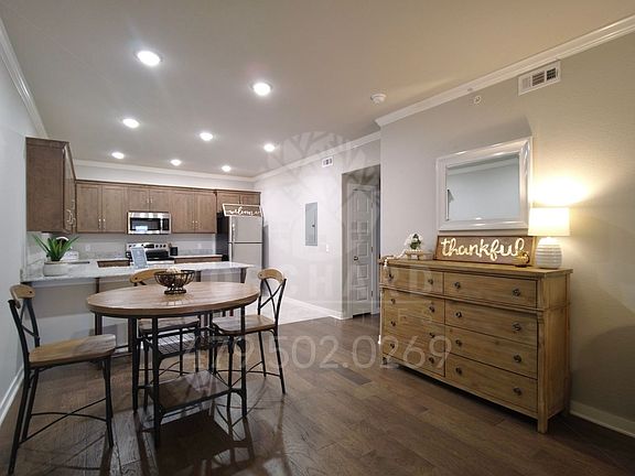 2nd image of 2000 E Brookview Dr #308