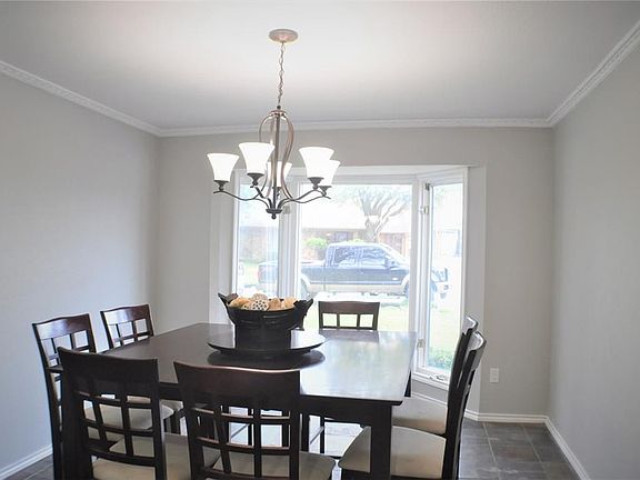 5th image of 4203 Portales Dr