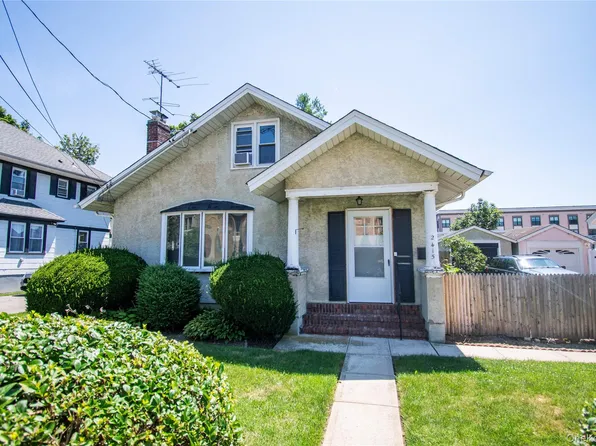 2415 Gale Avenue, Baldwin, NY 11510