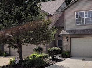2805 Lakepointe Dr, Valparaiso, IN 46383