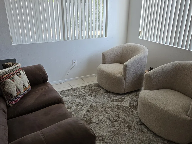 New Swivel Chairs in AZ room