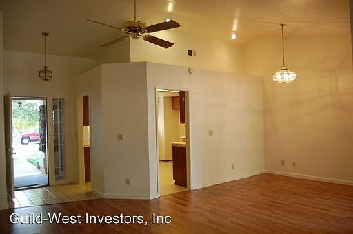 3rd image of 1489 Deerfield Cir