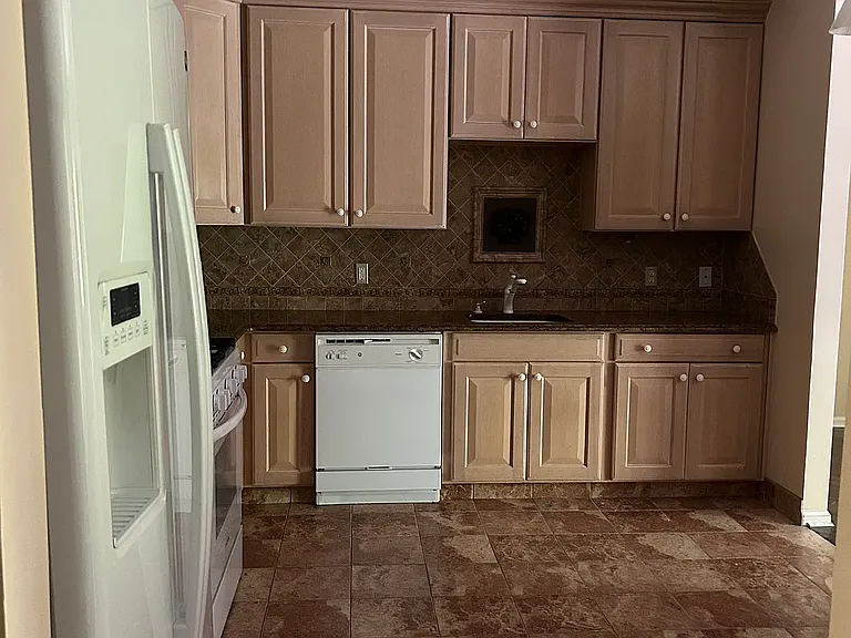 211 Potts Rd #14 — Photo 9