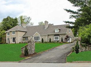 29 Water Valley Rd, Scituate, RI 02831