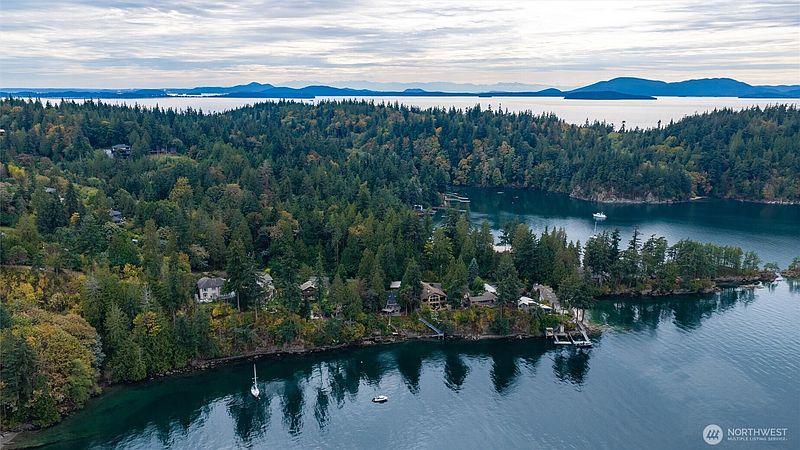 3rd image of 286 Chuckanut Point Road