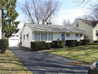 1445 Atlantic St NE photo 1