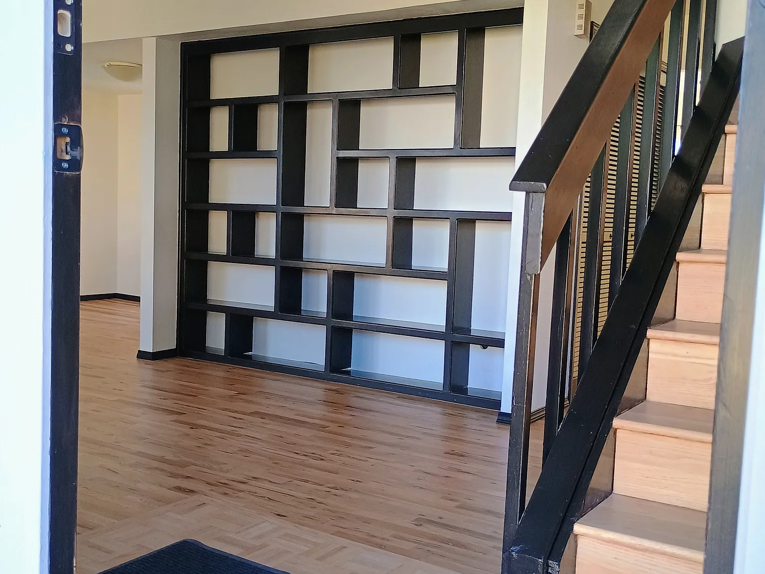 4 bed, 3.5 bath, 2574 sqft, $3,195 — Photo 3