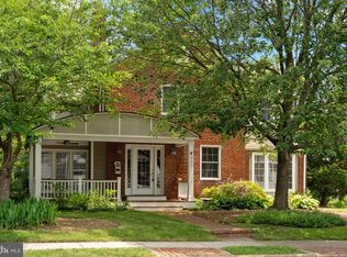 621 S Taylor St, Arlington, VA 22204