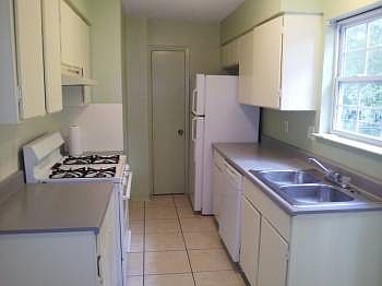 4th image of 310 Craigmont Dr #A