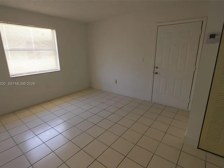650 NW 114th Ave #202 — Photo 4