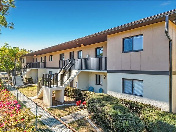 3rd image of 1201 Barrett RD #1204