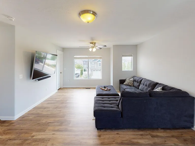 531 S Willow Xing — Photo 31