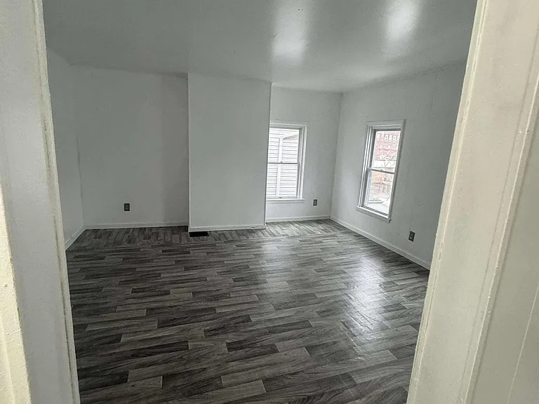 415 Washington Ave #2 — Photo 2