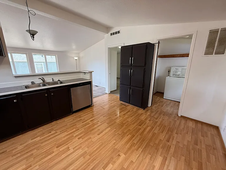 10110 217th Avenue Ct E — Photo 29