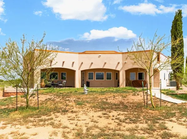 226 Mountain Meadow Rd, Tularosa, NM 88352