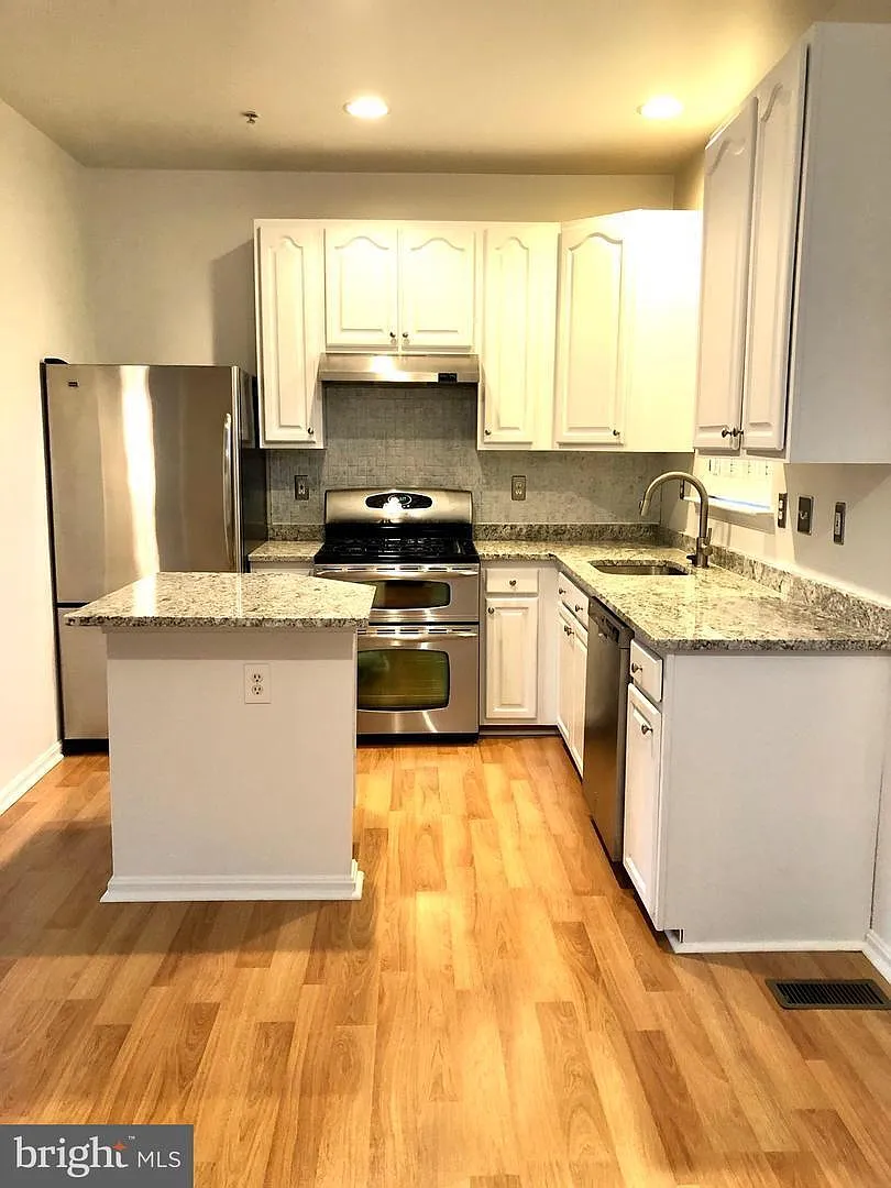 58 Millhaven Ct — Photo 2