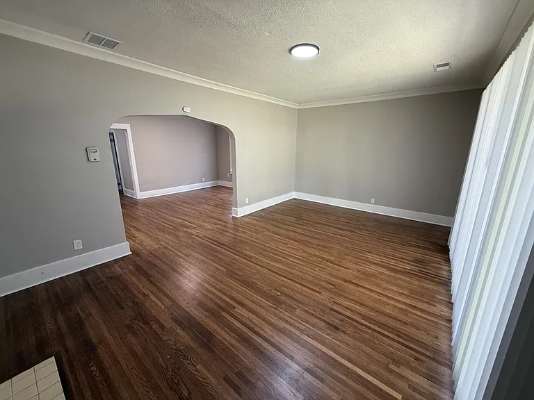 753 N Evergreen St — Photo 7