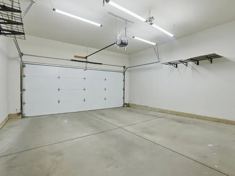 241 N Quari St — Photo 27