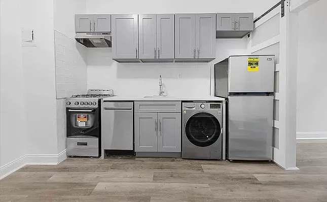 Rented by REAL New York | media 18