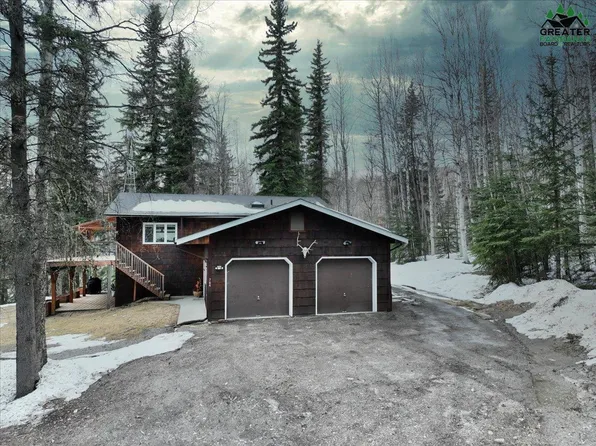 764 Senate Dr, Fairbanks, AK 99712