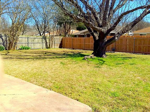 2nd image of 442 Wildbriar Dr