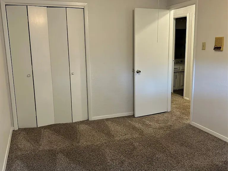9 Oak Cir — Photo 17