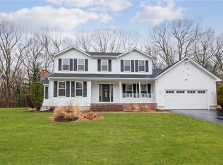 81 Castleton Dr, Cranston, RI 02921