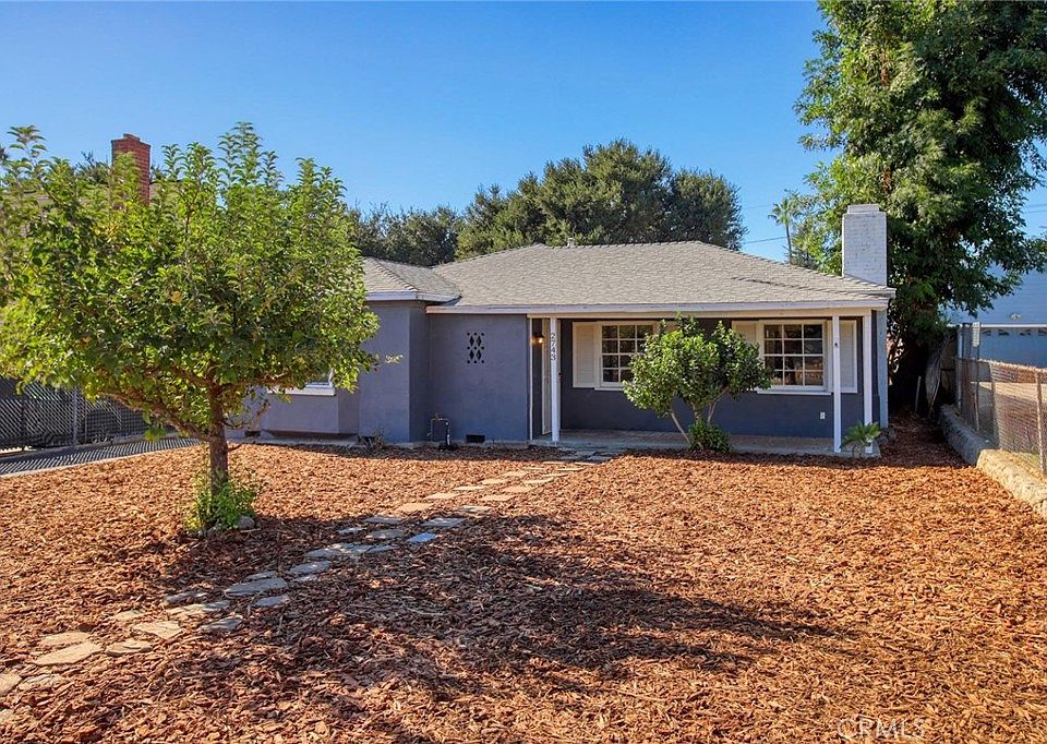 1st image of 2743 Glenrose Ave