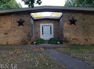 502 S Center St, Clinton, IL 61727