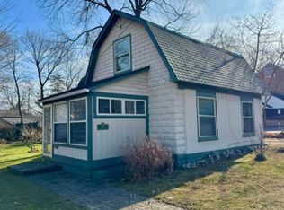 503 S Pine St, Fenton, MI 48430